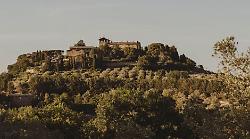 Cantina Monte Vibiano, dove la cantina sussurra alla terra