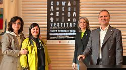 Bastia Umbra, "Com'eri vestita?". In mostra gli abiti delle donne che hanno subito violenza sessuale 