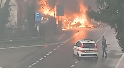 Il furgone, le bombole, le esplosioni, la casa in fiamme: ecco cosa &egrave; successo. Sei persone coinvolte, tragedia sfiorata