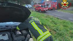 Orvieto, tamponamento in localit&agrave; La Badia. Auto finisce fuori strada. Paura per la presenza di un veicolo a gas