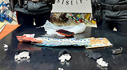 Fermato per un controllo, aveva in auto cocaina e hashish: arrestato 28enne