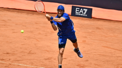 Passaro al secondo turno delle qualificazioni dell'Atp 500 di Rio de Janeiro
