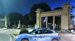 Ruba scarpe e prende a pugni il titolare: arrestato 34enne per tentata rapina impropria aggravata