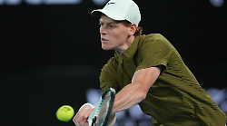 Jannik Sinner sfida Alexei Popyrin agli ottavi di Doha: orario, dove vederla e precedenti 