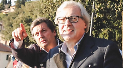 Vittorio Sgarbi assolto, l'amico sindaco Mario Agnelli: "Sentenza dedicata a quei giornalisti d'assalto come un plotone d'esecuzione"