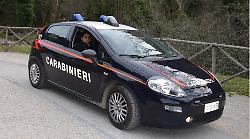 Terni, 17enne arrestato per spaccio e ricettazione: sorpreso nella comunit&agrave; di accoglienza dove alloggiava con cocaina, soldi, telefoni e carte di credito rubate