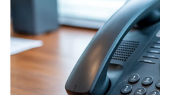 Il telefono del non vedente torna a funzionare dopo 22 giorni di attesa dalla segnalazione: guasto riparato