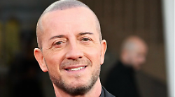 Raf vince la sua storica paura e torna a Sanremo con "Ora e per sempre"