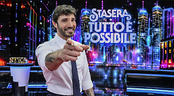 Anche Stasera tutto &egrave; possibile, ospiti e anticipazioni di stasera 22 aprile: i momenti pi&ugrave; belli di questa edizione