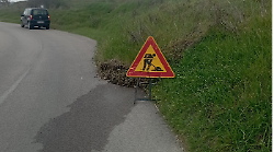 Frana lungo la strada che porta a Missiano