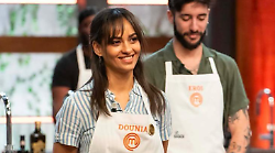 Chi &egrave; Dounia Zirari, la finalista di Masterchef 15: l&rsquo;infanzia in Marocco, la malattia e la rinascita grazie al marito Simone 