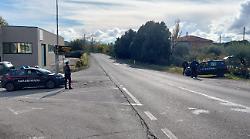 Otricoli, lite in un'abitazione: spuntano 2 piante di marijuana, 13 vasetti con i germogli e un manganello telescopico in metallo