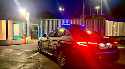 Aveva l&rsquo;obbligo di non avvicinarsi alla ex moglie, ma suona il braccialetto elettronico e scatta l&rsquo;arresto per un 62enne 