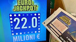 Eurojackpot, estrazione di oggi venerd&igrave; 13 marzo: jackpot da 22 milioni