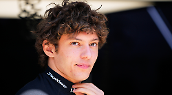 GP Cina, Kimi Antonelli riporta l'Italia in Pole dopo 17 anni: orario e dove vedere la gara in diretta e in chiaro. La griglia di partenza