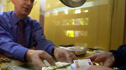 Prestiti personali, gli umbri chiedono  pi&ugrave; soldi  e allungano la durata 