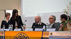 Il Lions Club Terni Host accanto ai giovani per parlare di sicurezza stradale. Simulazione con gli occhiali "distorcenti"
 
