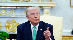 Iran, Donald Trump su mancati aiuti dalla Nato e dimissioni del capo del centro antiterrorismo: "Era un debole. Non abbiamo bisogno di nessuno"