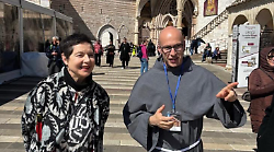 Isabella Rossellini in visita ad Assisi per rendere omaggio a San Francesco: &ldquo;Una giornata indimenticabile&rdquo;