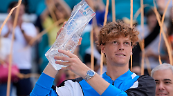 Jannik Sinner, l'esordio al Miami Open contro Damir Dzumhur: orario, dove vederla e precedenti