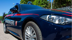 Fermato con hashish e contanti in auto: in casa aveva altri 96 grammi. Arrestato 26enne 