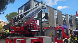 Incendio in uno studio medico a Perugia: nessun ferito, vigili del fuoco sul posto 