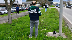 Rapina banca a Ponte San Giovanni con una pistola giocattolo e scappa con 9 mila euro in contanti: ai domiciliari un 47enne