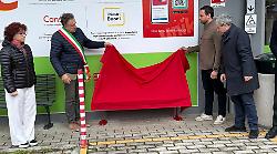 Una panchina rossa in ricordo di Laura Papadia