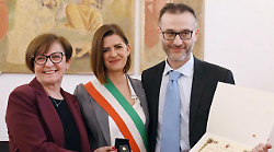 Il Baiocco d'oro dedicato all'impegno in ambito sanitario e al valore della cura. La sindaca Ferdinandi: "Un gesto di riconoscenza autentica"