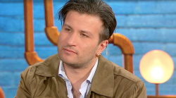 Eddie Brock: "Ecco la storia dell'amore tossico che canto in Avvoltoi". La confessione a Ciao Maschio