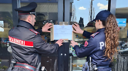 Violenta rissa in un bar di Terni: diversi feriti. Locale chiuso per 15 giorni 