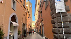 Perdita di residenti e negozi chiusi: "Un piano per salvare il centro"