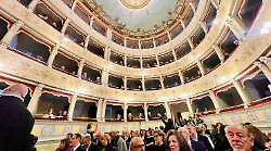Teatro Sociale: oltre il sold out per la riapertura