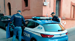 Manomettono il contatore per non pagare la corrente: denunciate tre persone