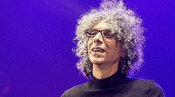 Giovanni Allevi a Verissimo: la malattia, la moglie Nada Bernardo e il ritorno in tour