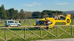 Gubbio, si sente male ma non c'&egrave; un'ambulanza disponibile. Anziano trasportato dalla polizia locale e poi con l'elisoccorso 