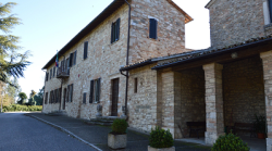 Todi, alla Veralli Cortesi gli anziani ospiti raccontano le loro vite in una mostra: la terza et&agrave; come risorsa di memoria 