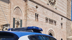 Sorpreso in viale Roma a Foligno con la cocaina: arrestato un 26enne. Non potr&agrave; soggiornare in Umbria