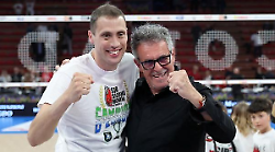 Atanasijevic sugli spalti da vero tifoso. Poi l'abbraccio con Sirci e Max Colaci