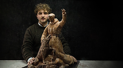 Dalla bottega di un giovane scultore eugubino nasce &ldquo;Franciscus&rdquo;: l&rsquo;opera dedicata a San Francesco nell&rsquo;anno dell&rsquo;ottocentenario 