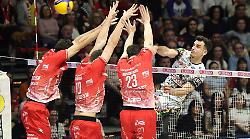 Sir Susa Scai, &egrave; buona la seconda (3-1). Vittoria a Piacenza in gara 2 , finale a un passo