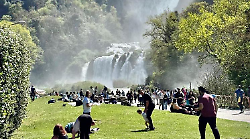Boom di turisti per cascata delle Marmore e Carsulae: i numeri del fine settimana pasquale 
