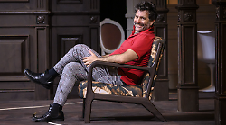 Mario Cassi: "Alle medie tra pop e lirica scelsi la seconda. Il canto, Muti, lo studio e la mia vita da baritono"