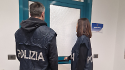 Le inviava messaggi minacciosi e intimidatori: arrestato l'ex compagno 