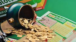 Superenalotto e i numeri da record del jackpot di 150 milioni: &egrave; il pi&ugrave; alto del mondo 