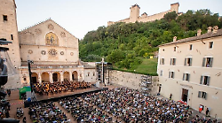 "Adotta un Artista": cercasi casa per i giovani talenti