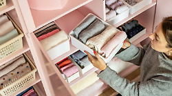 Cambio armadio 2026: decluttering e capsule wardrobe per uno stile perfetto (guida completa)