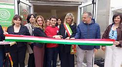 Un nuovo spazio per i giovani: dopo anni di abbandono l'ex Casa delle musiche a Borgo Bovio diventa DesTEENazione