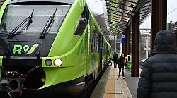 Il treno Roma-Ancona torna sulla direttissima e adegua l'orario. L'assessore De Rebotti: "Risultato concreto per i pendolari umbri"