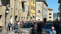 Magione piange Giacomo e Francesco Fierloni: in migliaia ai funerali dei due gemelli. L'arcivescovo Maffeis: "Distrutti i progetti pi&ugrave; belli e giusti di due ragazzi"